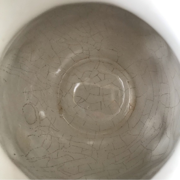 Vintage Pitcher With Embossed Strawberries, Leaves And Vines Portugal - Picture 9 of 10